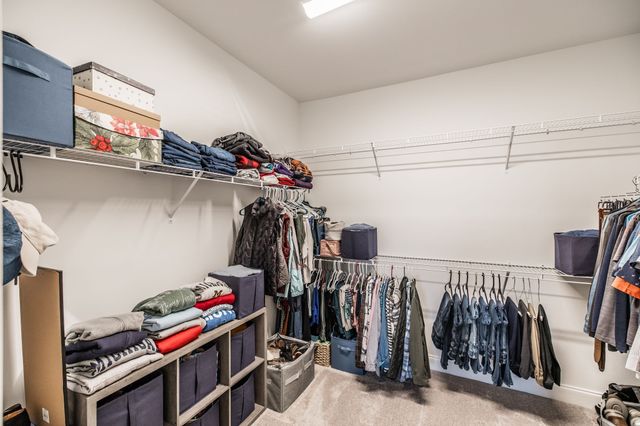 904 Cherry Grove Dr, Hendersonville, TN 37075