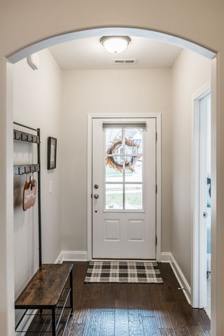 904 Cherry Grove Dr, Hendersonville, TN 37075