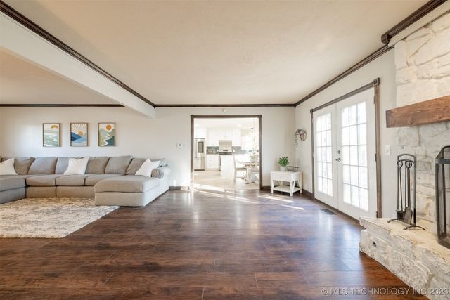 3105 S Nassau Avenue, Sand Springs, OK 74063