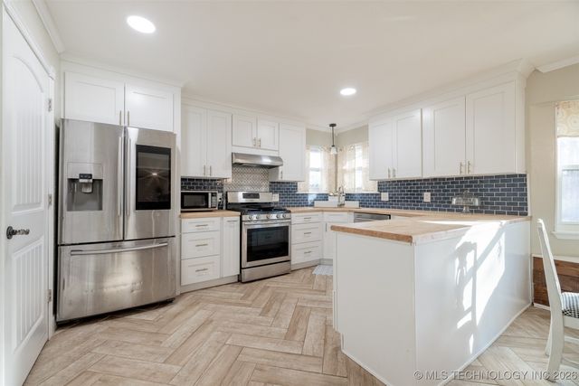 3105 S Nassau Avenue, Sand Springs, OK 74063