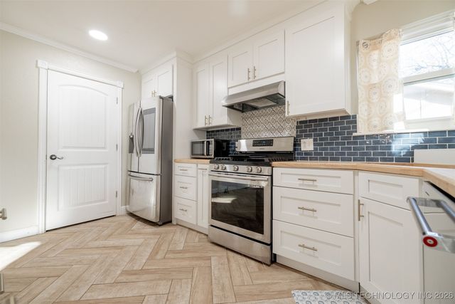 3105 S Nassau Avenue, Sand Springs, OK 74063