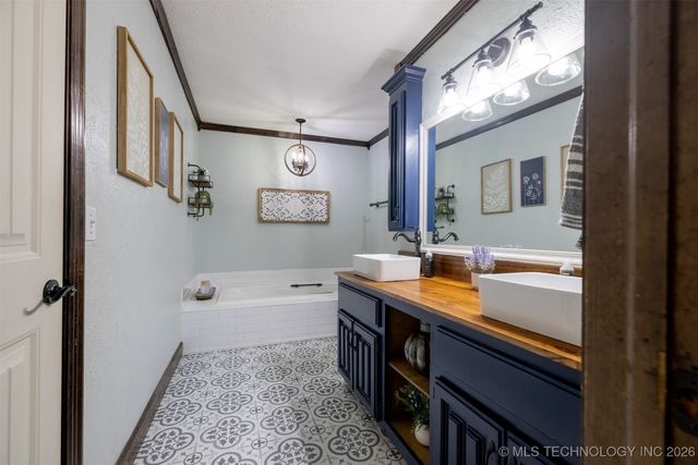 3105 S Nassau Avenue, Sand Springs, OK 74063