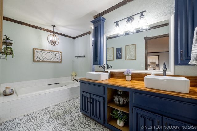 3105 S Nassau Avenue, Sand Springs, OK 74063