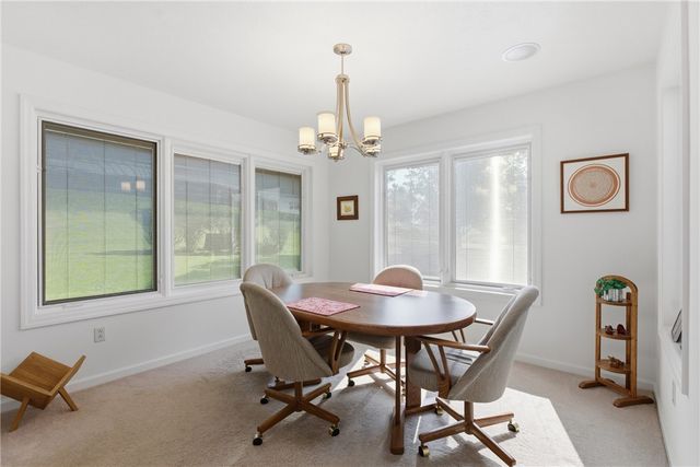108 Winfield Manor Dr, Adams Twp, PA 16046