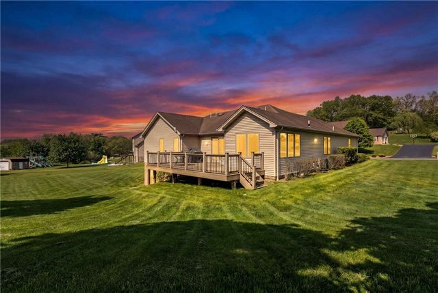 108 Winfield Manor Dr, Adams Twp, PA 16046
