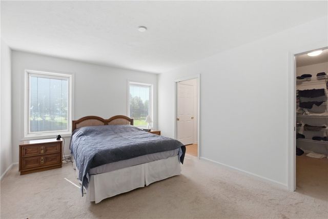 108 Winfield Manor Dr, Adams Twp, PA 16046