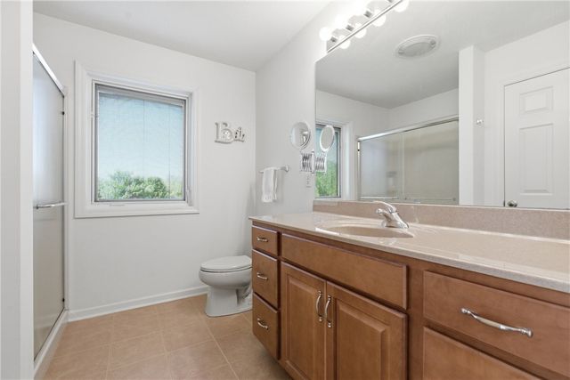 108 Winfield Manor Dr, Adams Twp, PA 16046