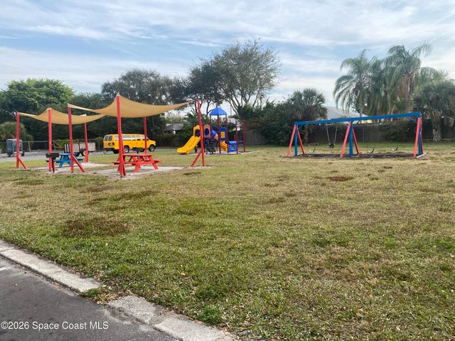 207 Bristol Lane, Melbourne, FL 32935