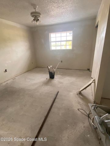 207 Bristol Lane, Melbourne, FL 32935