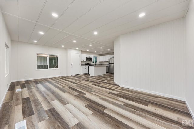 159 Hickorywood Lane, Bakersfield, CA 93308