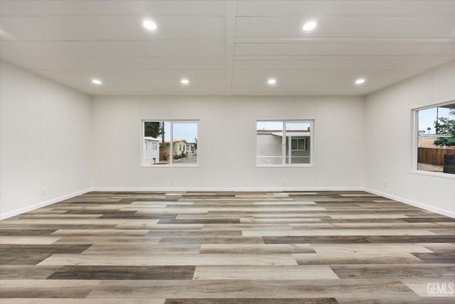 159 Hickorywood Lane, Bakersfield, CA 93308