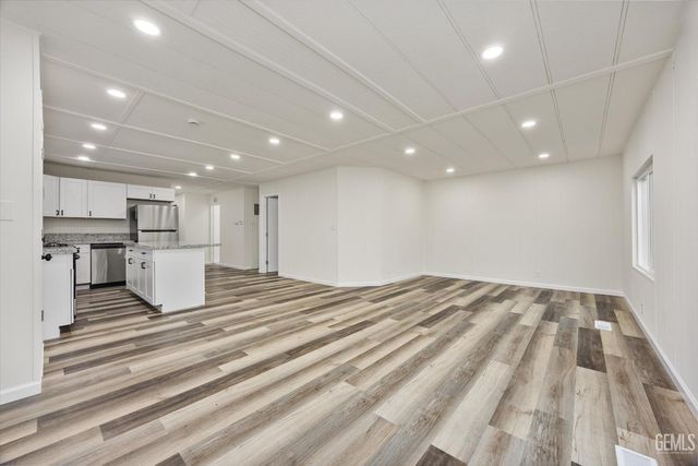 159 Hickorywood Lane, Bakersfield, CA 93308