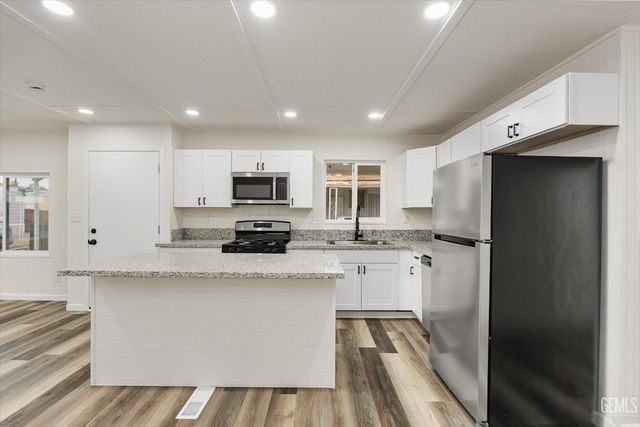 159 Hickorywood Lane, Bakersfield, CA 93308