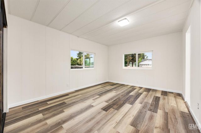 159 Hickorywood Lane, Bakersfield, CA 93308