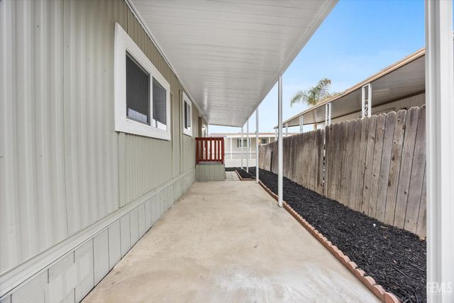 159 Hickorywood Lane, Bakersfield, CA 93308