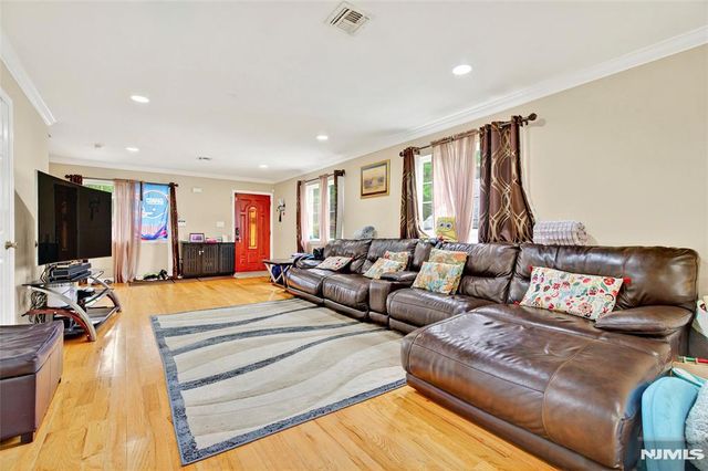 286 James Street, Hackensack, NJ 07601