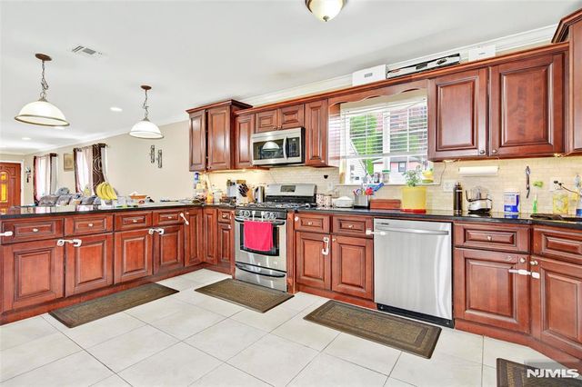 286 James Street, Hackensack, NJ 07601