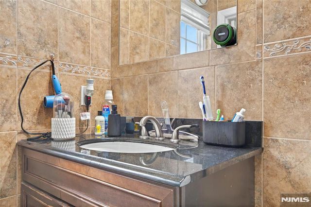 286 James Street, Hackensack, NJ 07601