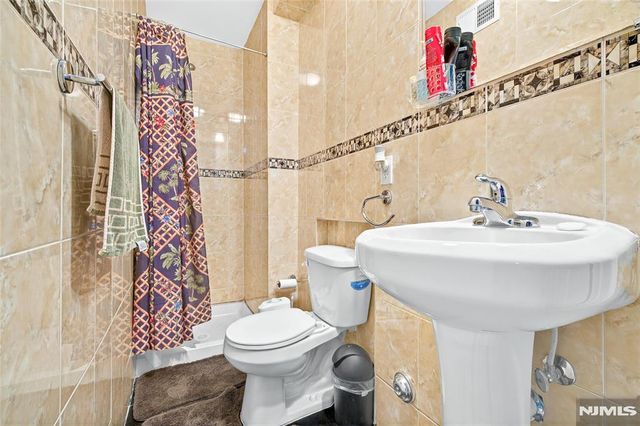 286 James Street, Hackensack, NJ 07601