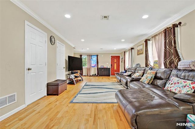 286 James Street, Hackensack, NJ 07601