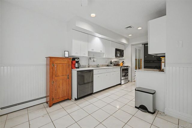 811 Eagle Bay Drive 811, Ossining, NY 10562