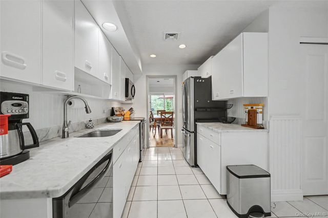 811 Eagle Bay Drive 811, Ossining, NY 10562