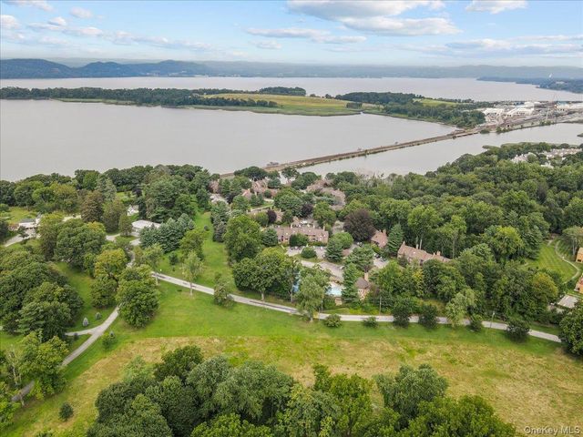 811 Eagle Bay Drive 811, Ossining, NY 10562