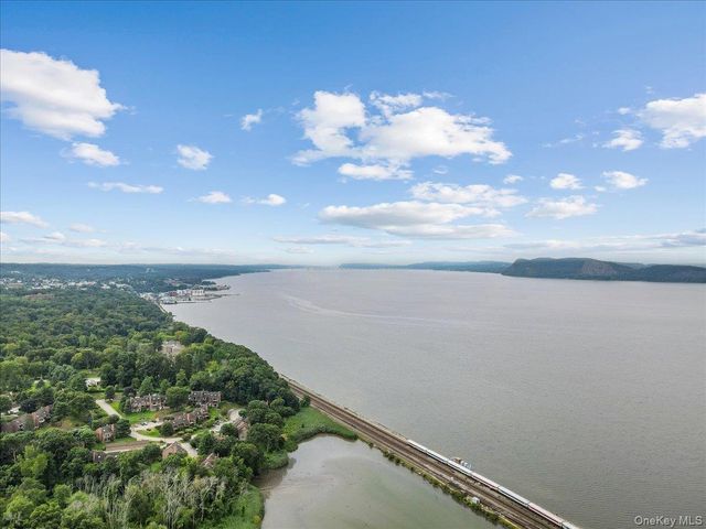 811 Eagle Bay Drive 811, Ossining, NY 10562