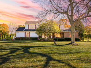 2181 Ore Creek Lane, Brighton, MI 48114