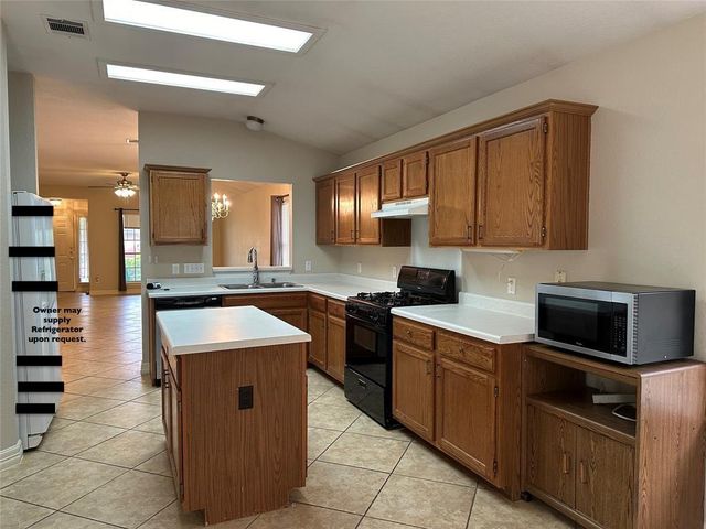 706 Luke LN, Leander, TX 78641