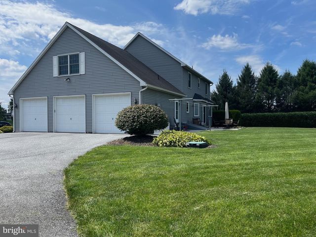 1033 CIDER LN, Lebanon, PA 17046