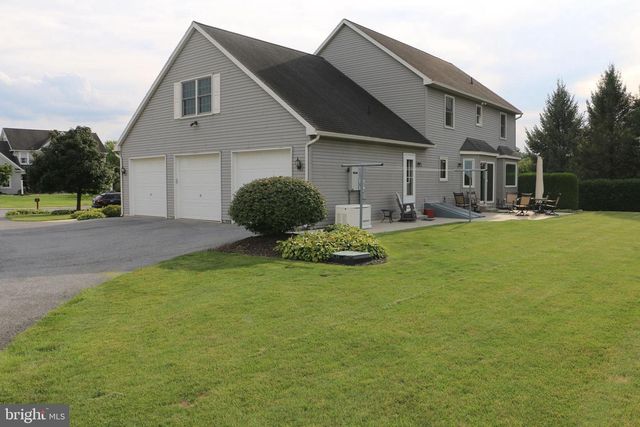 1033 CIDER LN, Lebanon, PA 17046