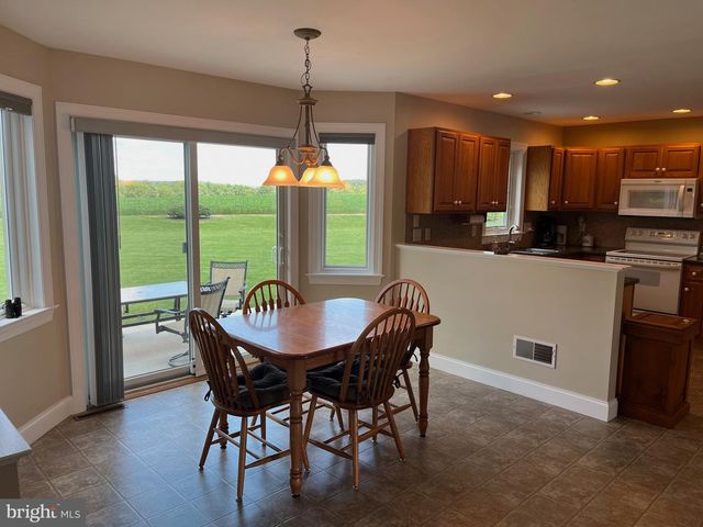 1033 CIDER LN, Lebanon, PA 17046