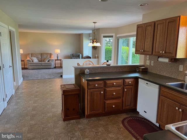 1033 CIDER LN, Lebanon, PA 17046