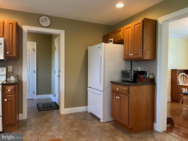 1033 CIDER LN, Lebanon, PA 17046