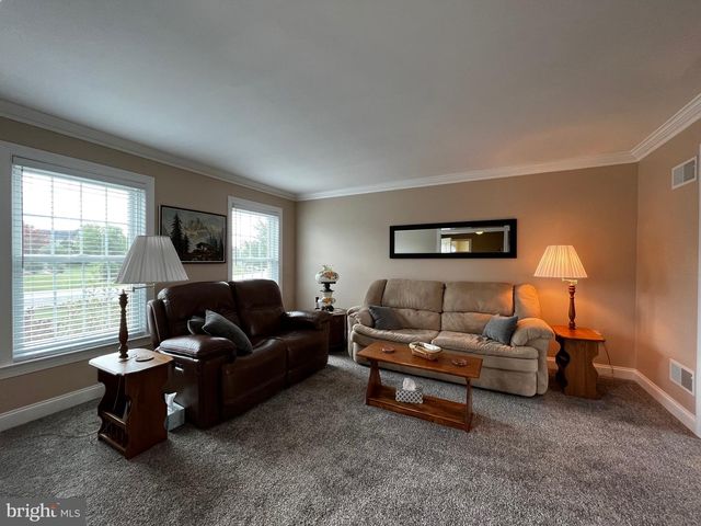 1033 CIDER LN, Lebanon, PA 17046