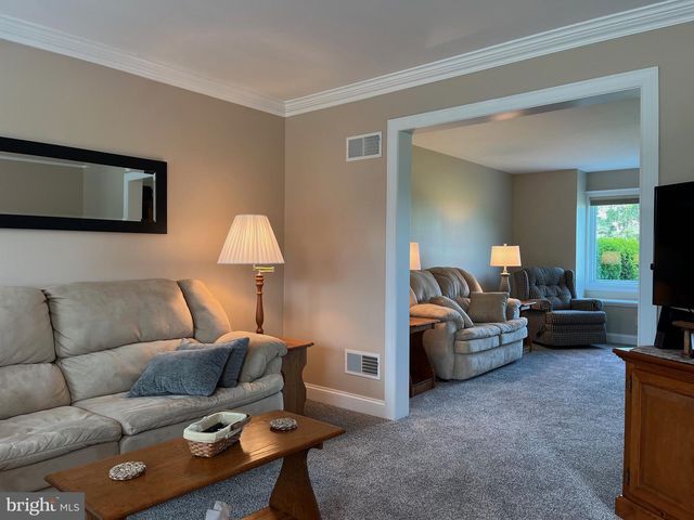 1033 CIDER LN, Lebanon, PA 17046