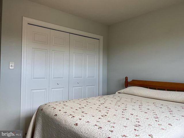 1033 CIDER LN, Lebanon, PA 17046