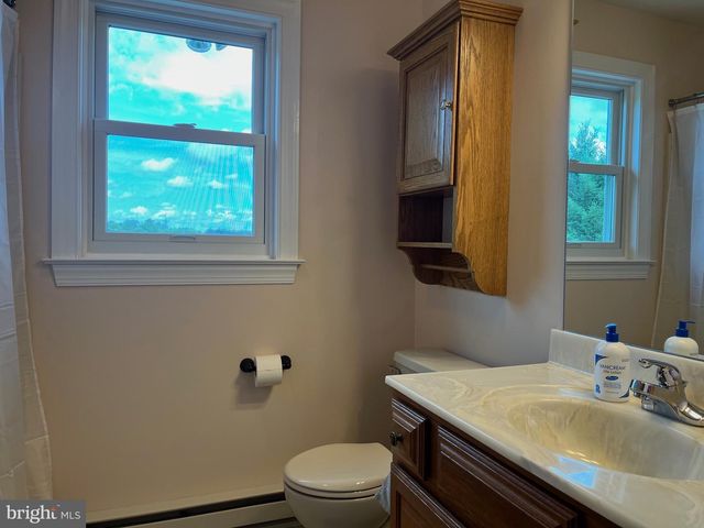 1033 CIDER LN, Lebanon, PA 17046