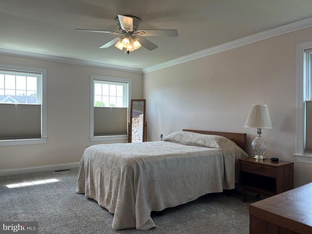 1033 CIDER LN, Lebanon, PA 17046