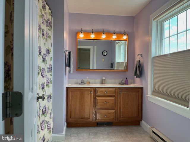 1033 CIDER LN, Lebanon, PA 17046
