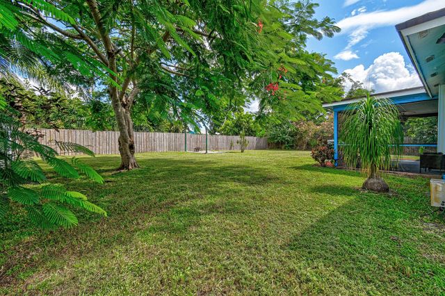 767 SE Chaloupe Avenue, Port St. Lucie, FL 34983