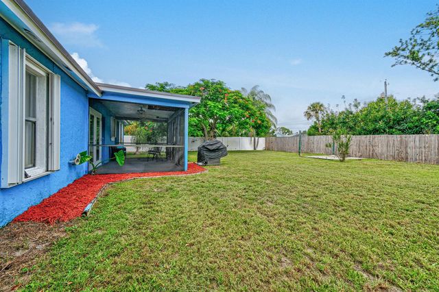 767 SE Chaloupe Avenue, Port St. Lucie, FL 34983