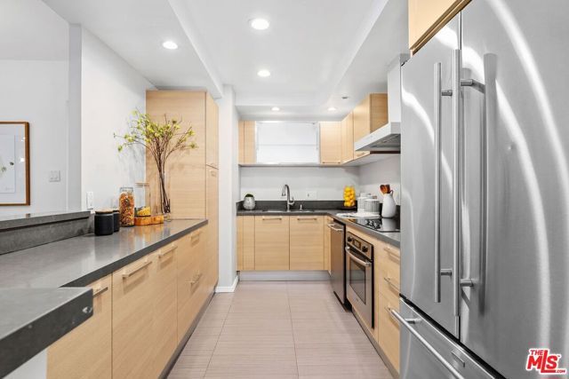 10433 Wilshire Boulevard 602, Los Angeles, CA 90024