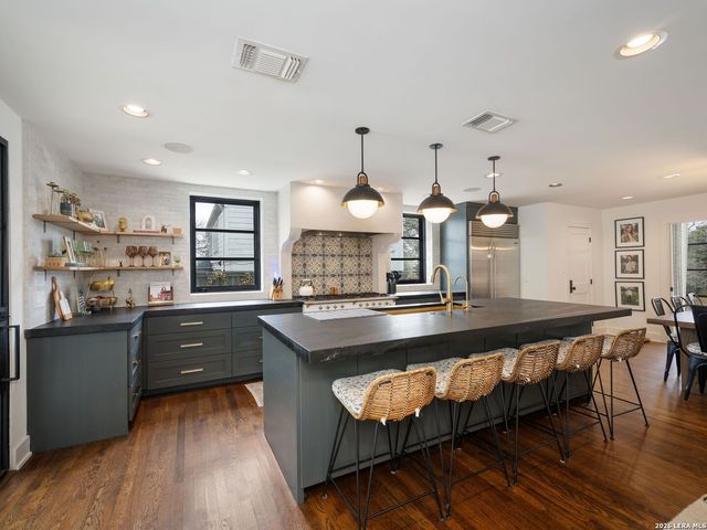 116 Canterbury Hill, San Antonio, TX 78209