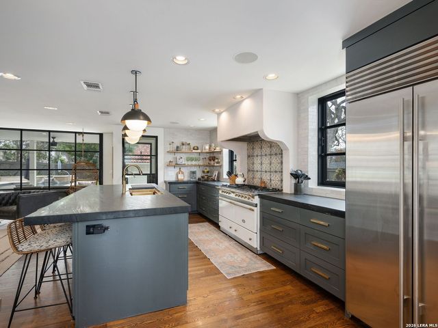 116 Canterbury Hill, San Antonio, TX 78209