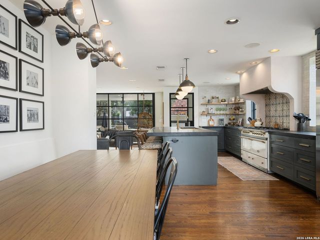 116 Canterbury Hill, San Antonio, TX 78209