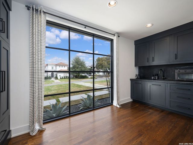 116 Canterbury Hill, San Antonio, TX 78209