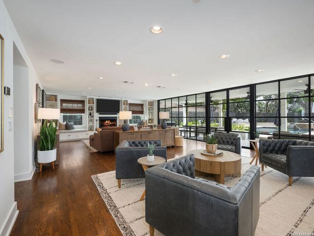 116 Canterbury Hill, San Antonio, TX 78209