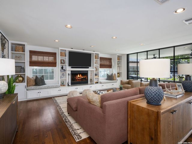 116 Canterbury Hill, San Antonio, TX 78209